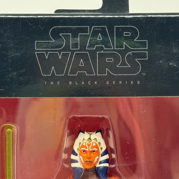 Star Wars The Black Series Ahsoka Tano Action Figure NEW - Picture 11 of 13